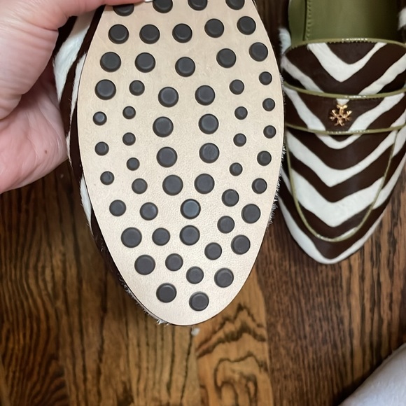 Tory Burch
Ballet zebra-print loafers $419 NWT - Picture 7 of 8